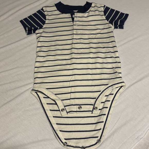 Carters Baby Boy 2 Piece Set โ Striped Bodysuit & Joggers, Size: 9-12 Months - Picture 3 of 9